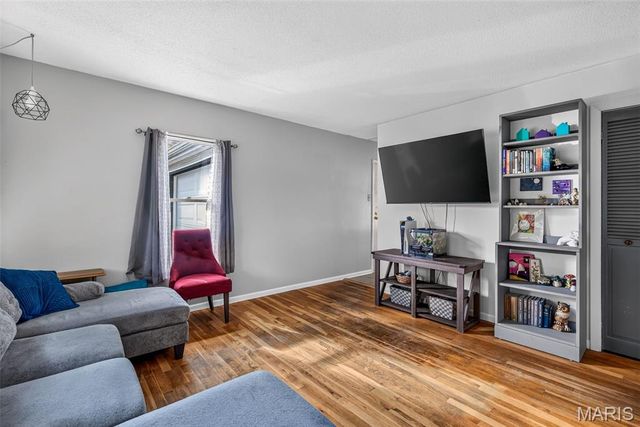 12139 Belaire Place, Maryland Heights, MO 63043
