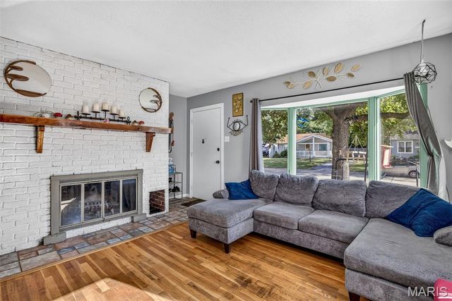 12139 Belaire Place, Maryland Heights, MO 63043