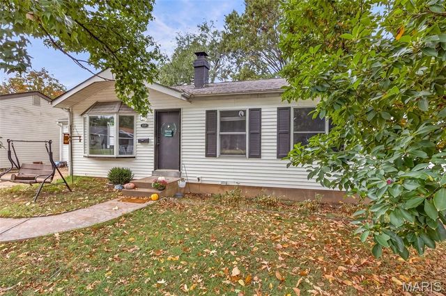 12139 Belaire Place, Maryland Heights, MO 63043