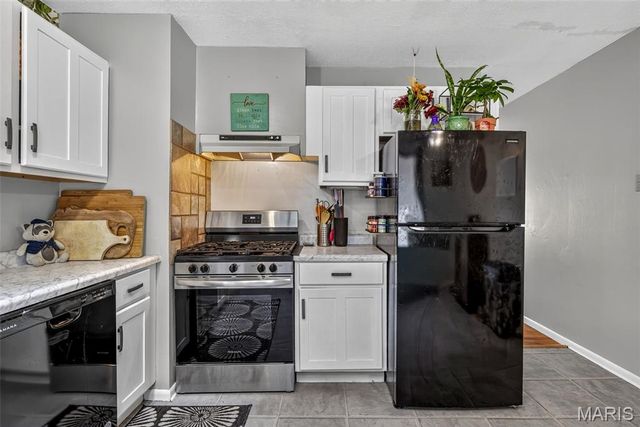 12139 Belaire Place, Maryland Heights, MO 63043