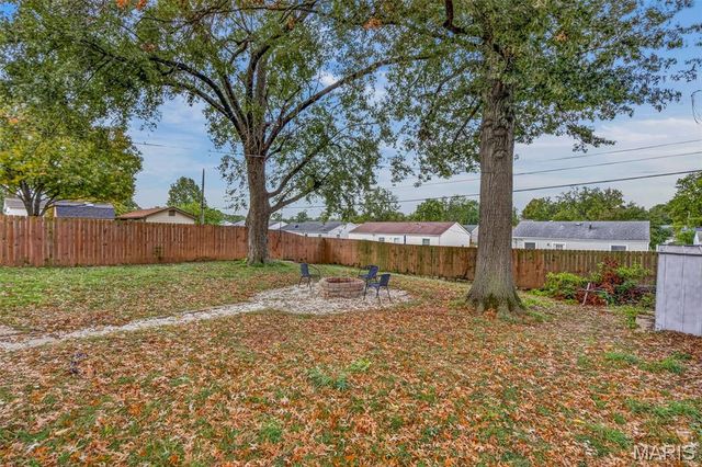 12139 Belaire Place, Maryland Heights, MO 63043