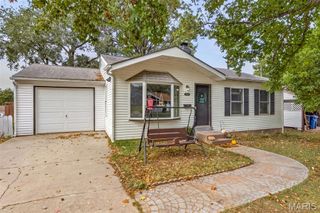 12139 Belaire Place, Maryland Heights, MO 63043
