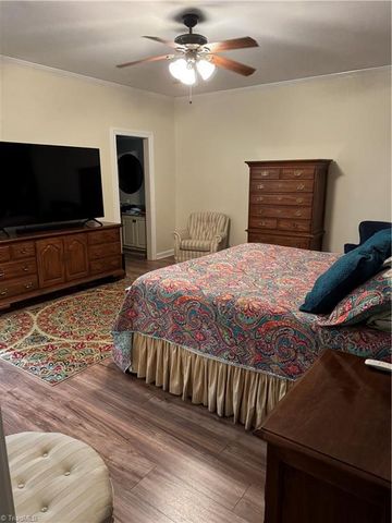 1805 Country Club Drive, High Point, NC 27262
