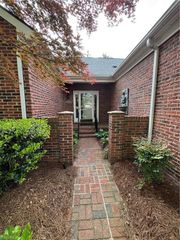1805 Country Club Drive, High Point, NC 27262