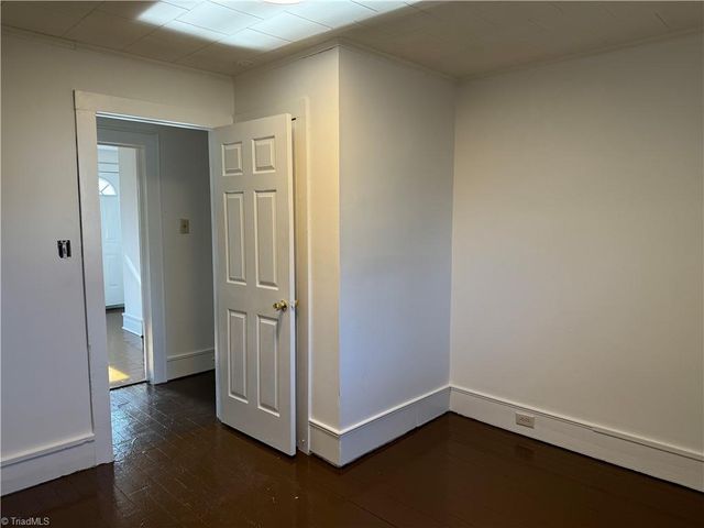 2211 Cleveland Avenue, Winston-salem, NC 27105