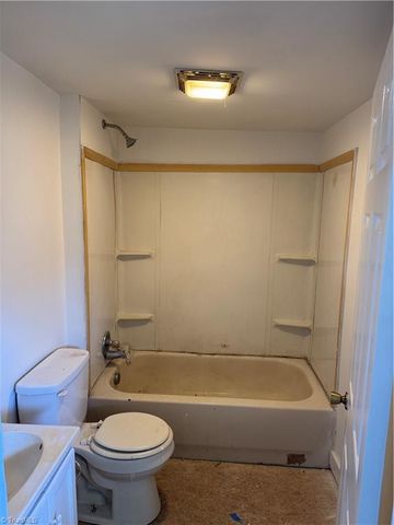 2211 Cleveland Avenue, Winston-salem, NC 27105