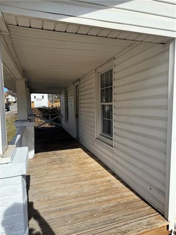 2211 Cleveland Avenue, Winston-salem, NC 27105