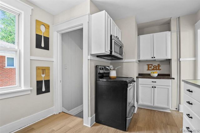 428 Bauman Avenue, Commerce Twp, MI 48017