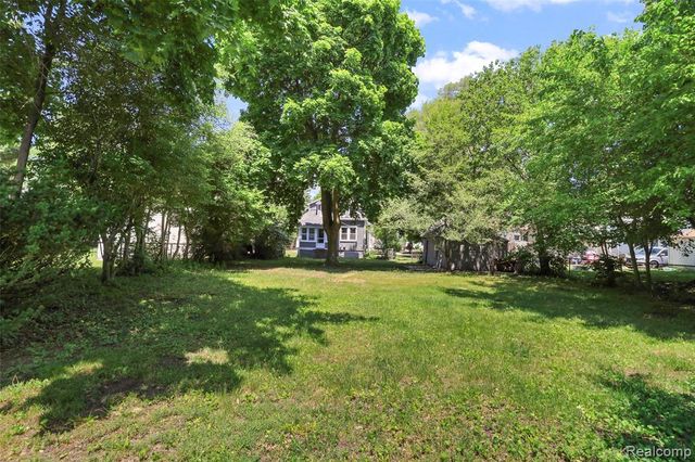 428 Bauman Avenue, Commerce Twp, MI 48017