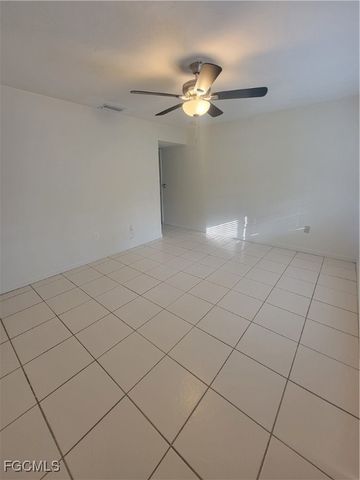 2111 Abbott AVE, Alva, FL 33920