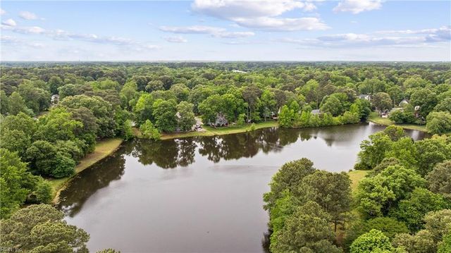 107 Jonquil CT, Yorktown, VA 23693