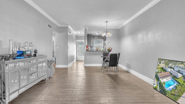 6510 Winfield Boulevard 102, Margate, FL 33063