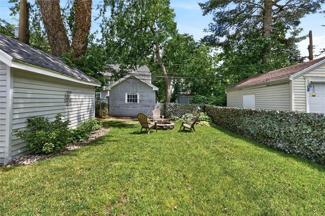 68 Chelsea Road, Irondequoit, NY 14617