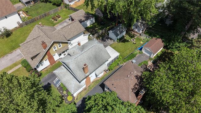 68 Chelsea Road, Irondequoit, NY 14617