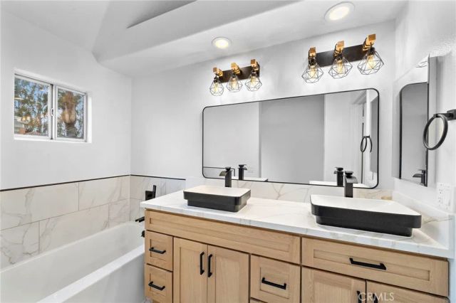 18 Crivelli Aisle, Irvine, CA 92606