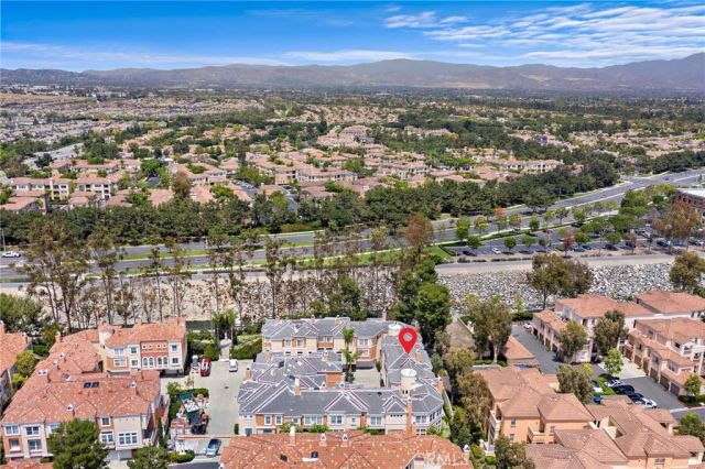 18 Crivelli Aisle, Irvine, CA 92606