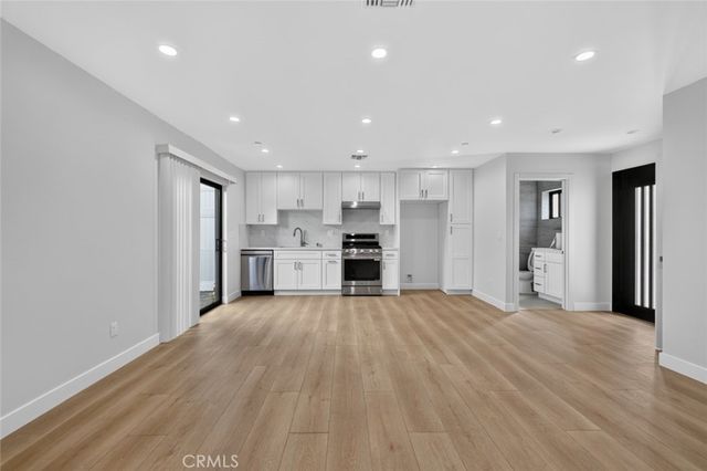 12943 W Kilikia Drive, North Hollywood, CA 91605