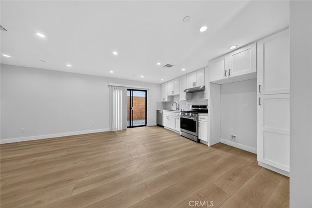 12943 W Kilikia Drive, North Hollywood, CA 91605