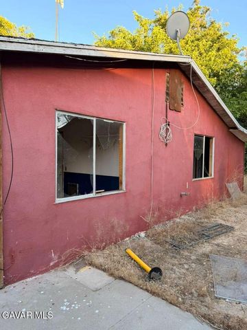 12156 E Avenue V 12, Pearblossom, CA 93553