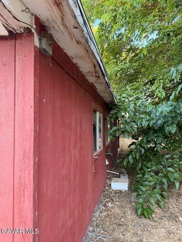 12156 E Avenue V 12, Pearblossom, CA 93553