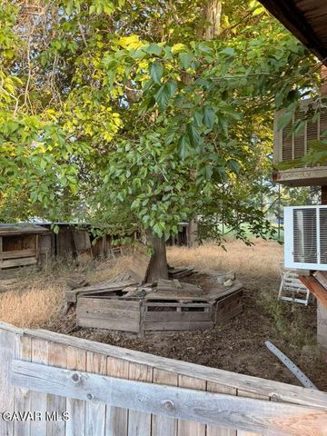 12156 E Avenue V 12, Pearblossom, CA 93553