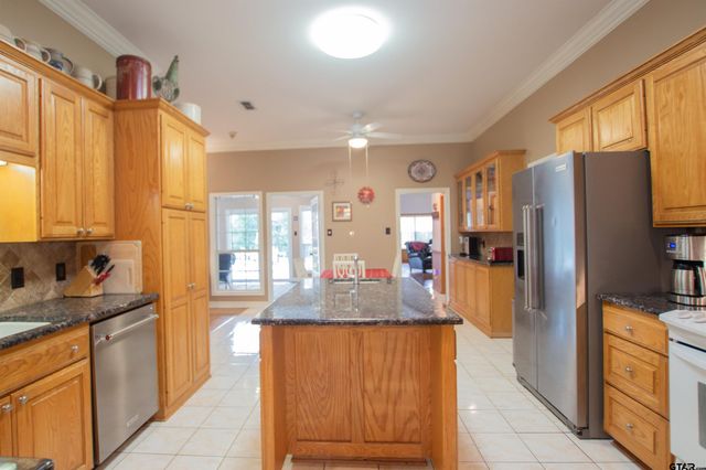 3617 Flagstone Dr, Tyler, TX 75707