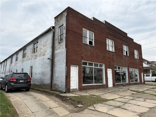 402 Main St, Masontown, PA 15417