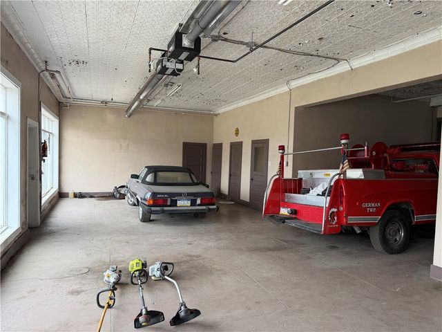 402 Main St, Masontown, PA 15417