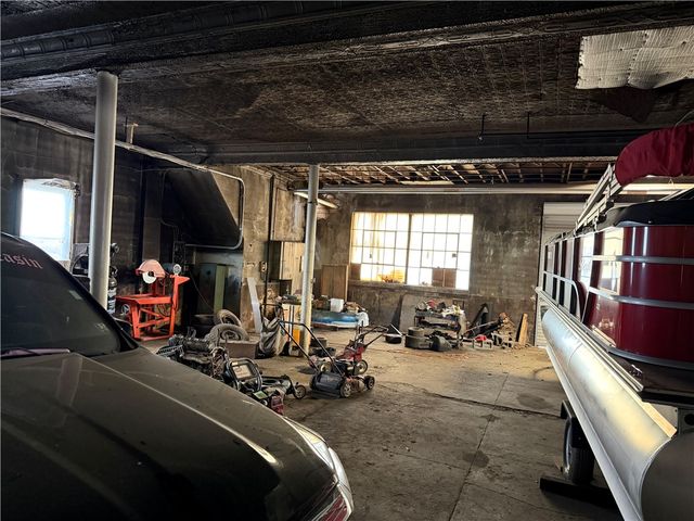 402 Main St, Masontown, PA 15417