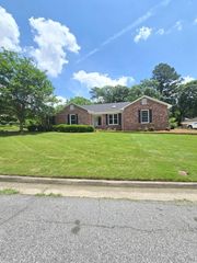 4044 Castlewood Parkway, Columbus, GA 31907