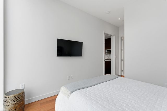160 2nd Ave S Apt 1906, Nashville, TN 37201