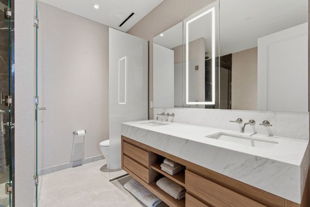 160 2nd Ave S Apt 1906, Nashville, TN 37201