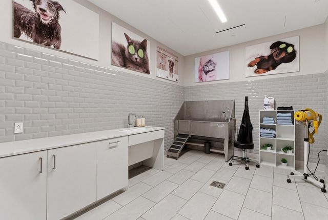 160 2nd Ave S Apt 1906, Nashville, TN 37201