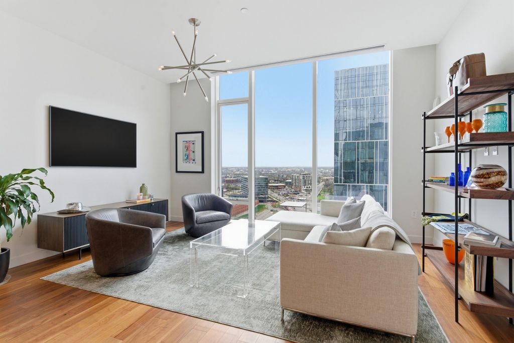 160 2nd Ave S Apt 1906, Nashville, TN 37201