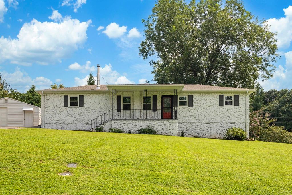 410 Ray Blackley Road, Inman, SC 29349