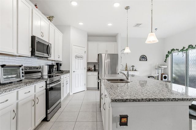 24409 SUNNYS HALO WAY, Sorrento, FL 32776