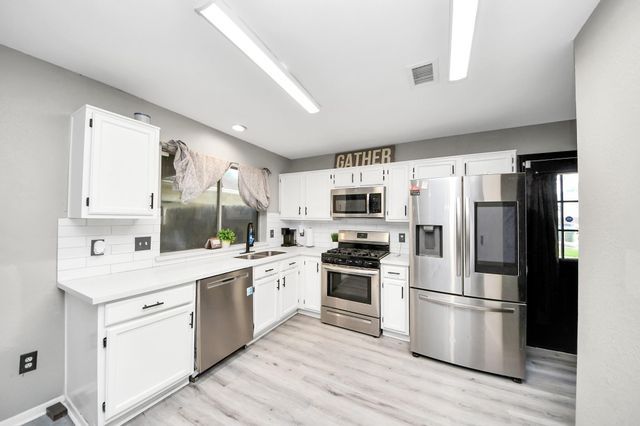 3925 Spring Crest Court, Pearland, TX 77584