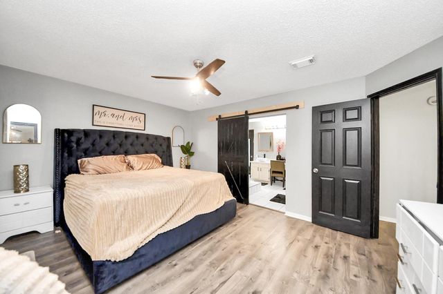 3925 Spring Crest Court, Pearland, TX 77584