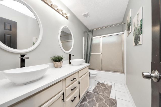 3925 Spring Crest Court, Pearland, TX 77584