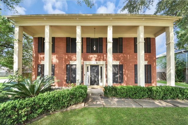 3925 Spring Crest Court, Pearland, TX 77584