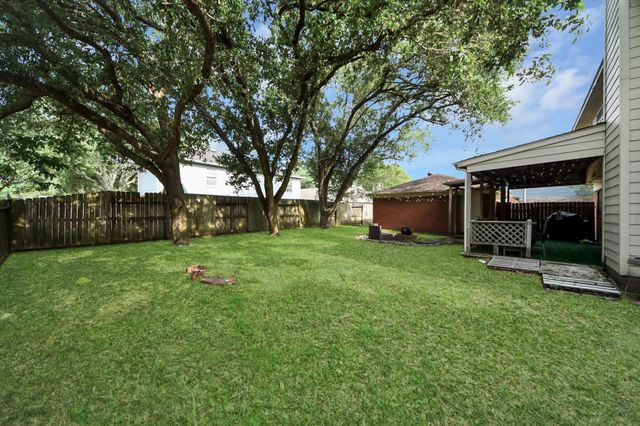3925 Spring Crest Court, Pearland, TX 77584