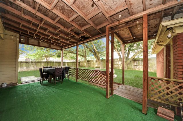 3925 Spring Crest Court, Pearland, TX 77584