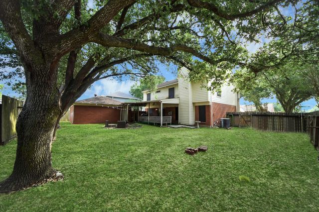 3925 Spring Crest Court, Pearland, TX 77584