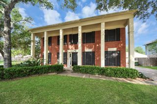 3925 Spring Crest Court, Pearland, TX 77584