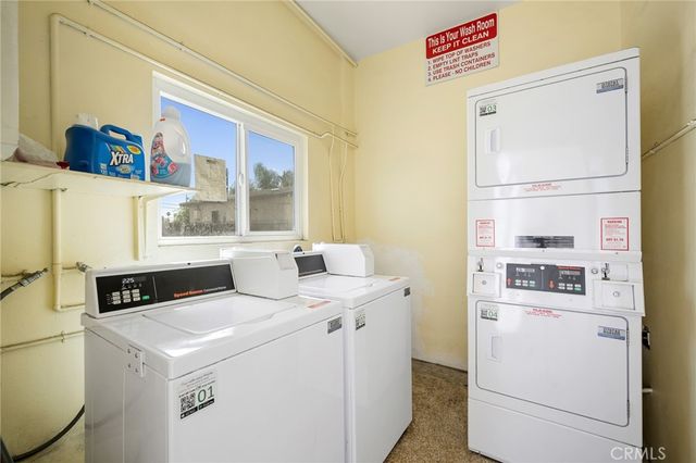 6915 Coldwater Canyon Avenue, North Hollywood, CA 91605