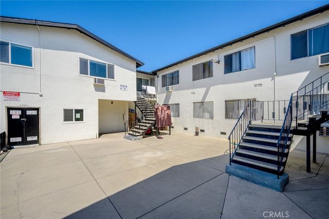 6915 Coldwater Canyon Avenue, North Hollywood, CA 91605