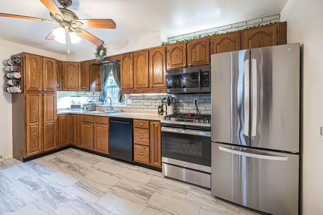 4016 EAST Avenue, Erie, PA 16504