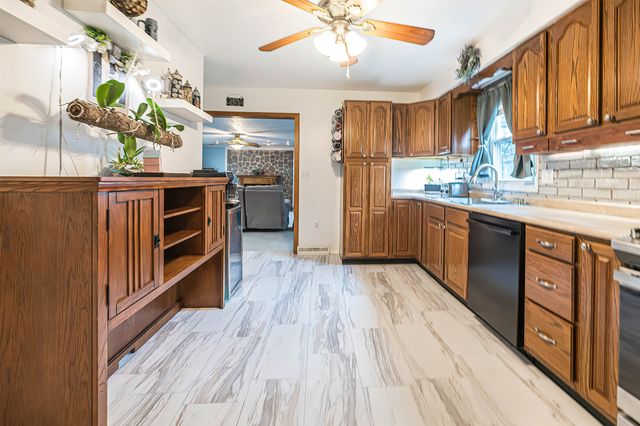 4016 EAST Avenue, Erie, PA 16504