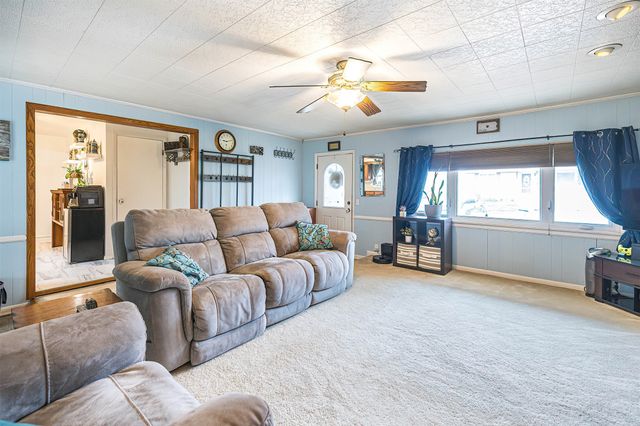 4016 EAST Avenue, Erie, PA 16504
