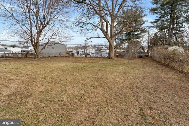 415 MILFORD RD, Broomall, PA 19008